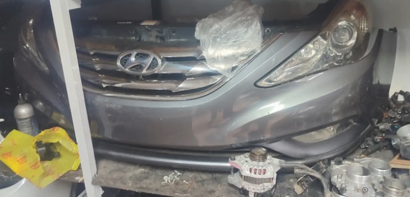 Передний Бампер на Hyundai Santa 2012